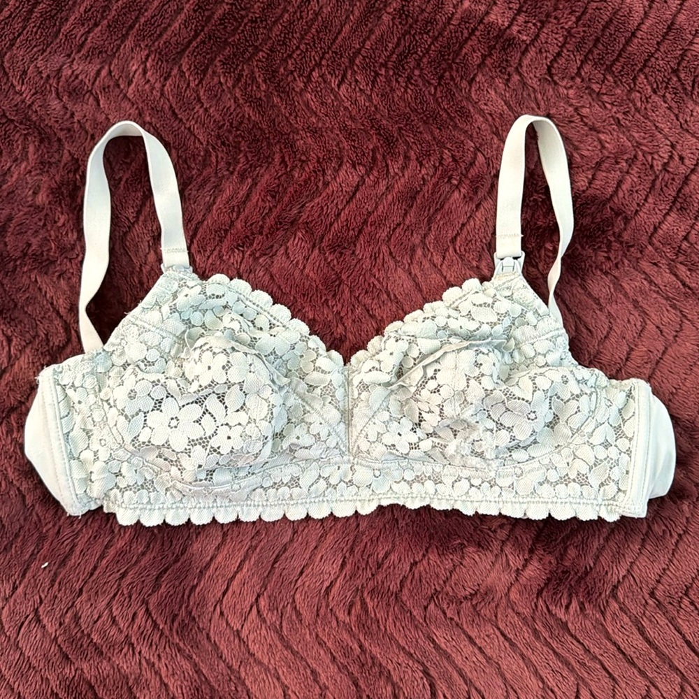34B Momanda nursing/pumping bra.